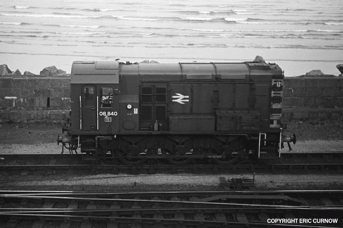 750607B32-PNZ-08840-PILOT=w