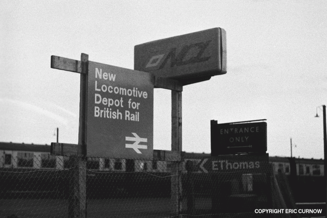 760407A14-PDN-SIGNS-VI_SW=w