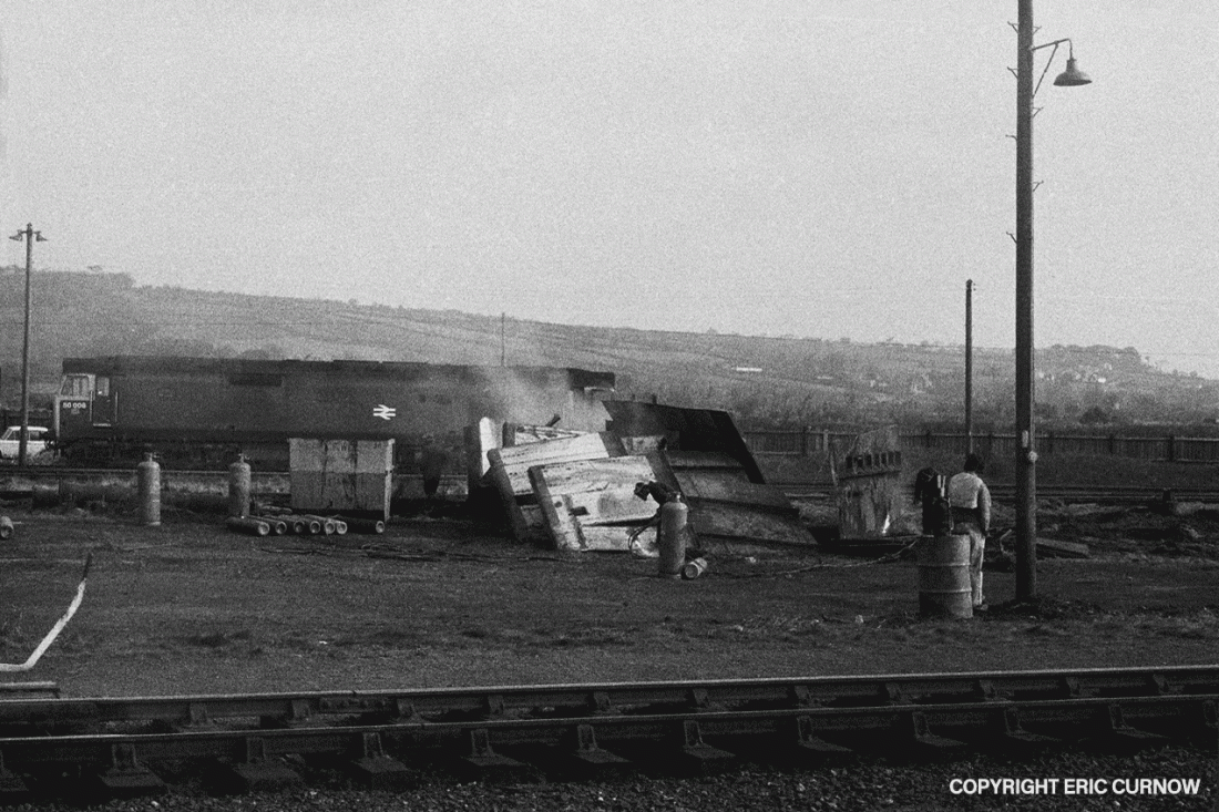 760407A22-LRK-WTR_T-DMLTN=w